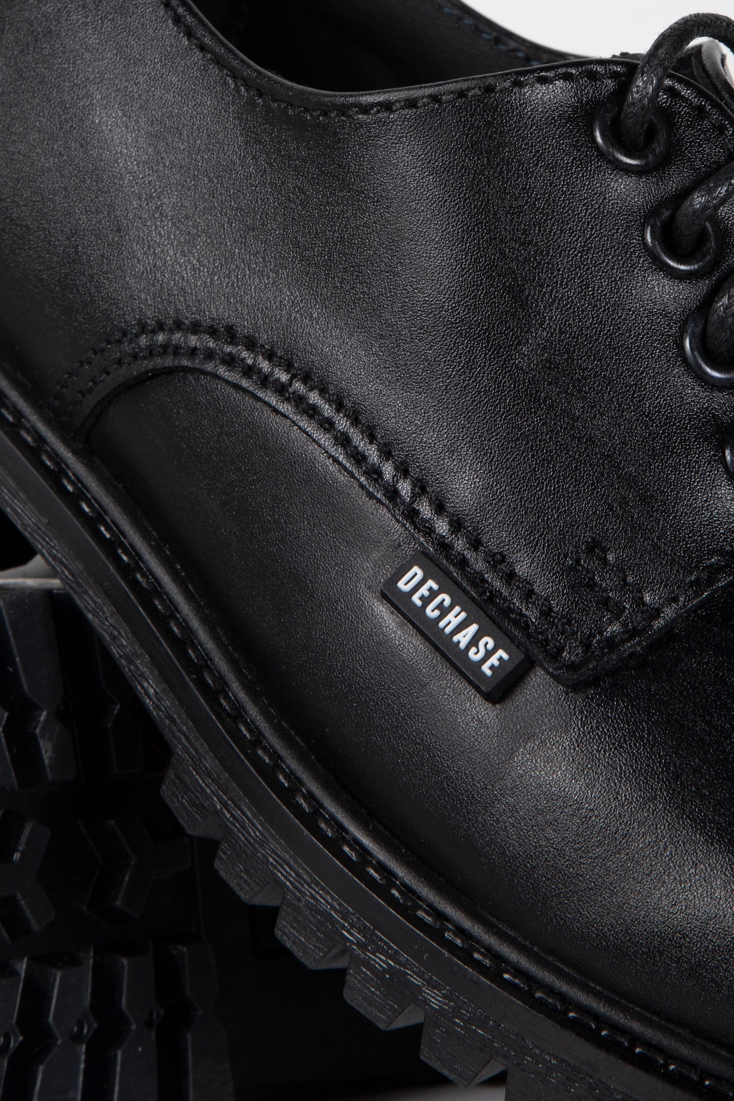 DECHASE – ZENA BLACK WAXY 4