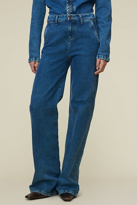 SILVIA DEN GREEN STONE 1